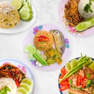 สารพัดข้าวผัด มหาบัณฑิต เทพารักษ์ (อาหารตามสั่ง)