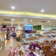 บ้านขนมคุณภัทรา The Sweet Factory บ้านไผ่