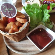 The Salad Concept ถนนนิมมานเหมินท์