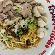 โกเด้ง โฮเด้ง (เขต 8)