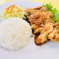 เมนูของร้าน เจริญพุง by ปอมพลอย
