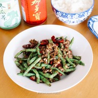 ร้านหล่อเหลา ทองหล่อ11