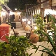 ร้านเอกเขนก เลียบทางรถไฟตลิ่งชัน