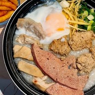 โจ๊กหมู เฮง เฮง (ข้าวขาหมู&ข้าวหมูแดงกรอบ) พระโขนง