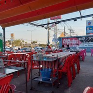 บรรยากาศ ลาบร้อยเอ็ดพระราม5 สาขา 3 ราชพฤกษ์