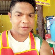 นพเก้าผัดกะเพราราดข้าวหอม