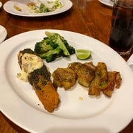 The Duke's ริมน้ำปิง