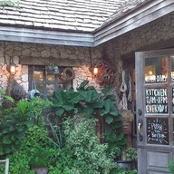 We Cottage บางแสน