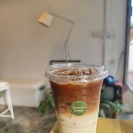 Grandma Pressing Chaingmai