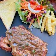 ทองหล่อ คาเฟ่