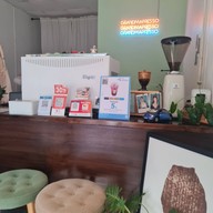 Grandma Pressing Chaingmai