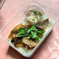 ข้าวปลาแกะ ลัดดา70 รัชดาภิเษก70