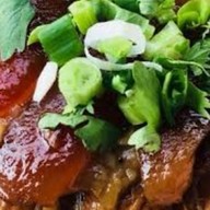 นายอู๊ดข้าวขาหมูและบะหมี่หมูแดง ก๊วยเตียวต้มยำ แสนสบาย พระราม4