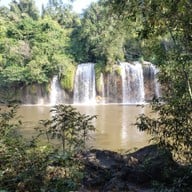 บรรยากาศ น้ำตกไทรโยคใหญ่