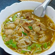 เมนูของร้าน ก๋วยเตี๋ยวหมูตุ๋นนายเป็ด