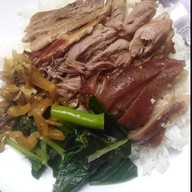 นายอู๊ดข้าวขาหมูและบะหมี่หมูแดง ก๊วยเตียวต้มยำ แสนสบาย พระราม4