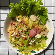 เมนูของร้าน เจ๊แหม่มยำแซ่บ