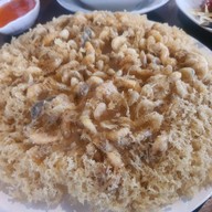 นายจิน ไก่อบโอ่ง