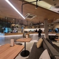 บรรยากาศ Kinlenn Eatery & Play Ari