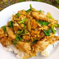 ล้านเล็กผัดไทย อาหารตามสั่ง