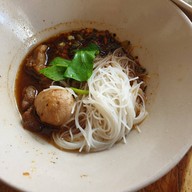 นายช่าง ก๋วยเตี๋ยวเรืออยุธยา (รสเด็ด) สันติธรรม