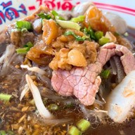 ก๋วยเตี๋ยวหม้อไฟนาย 100 ล้าน โชคชัย