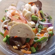 เมนูของร้าน ต้มตำยำย่าง..(ขนนไทยโบราณ)#ปุ้ยกะอั๋น# หน้าวัดบางพึ่ง