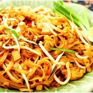 อร่อยราดหน้ามันไก่ขาหมู