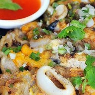 อร่อยราดหน้ามันไก่ขาหมู