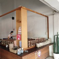 นายช่าง ก๋วยเตี๋ยวเรืออยุธยา (รสเด็ด) สันติธรรม