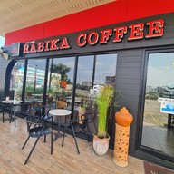 หน้าร้าน Rabika Coffee ปั๊มเอสโซ่สาขาเพชรเกษม 108