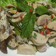 แซ่บจือปาก (ยำแซ่บ ส้มตำ อาหารตามสั่ง โจ๊กไก่ ฮาล้าล) คู้ขวา