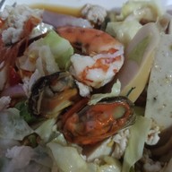 เจ้หน่อยยำปากระเบิด