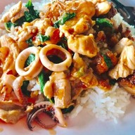 กระเพราหนีเมีย