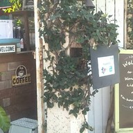 ครัวกะเพรา & กาแฟสด