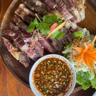 เฉลิมบุรี At Sriracha