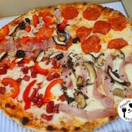 เมนูของร้าน Little Red Oven Haus Sathorn 11 Pizza Italian เฮ้าส์สาทร 11