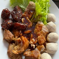 เมนูของร้าน เพ็ญพริกเผ็ด