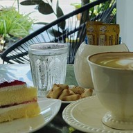 ชีวาคาเฟ่ by ม่วนใจ๋ ม่วนใจ๋