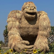 หุ่นฟางยักษ์ บ้านคลองใหญ่