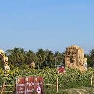 หุ่นฟางยักษ์ บ้านคลองใหญ่