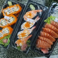 เมนูของร้าน ถูกและดี ศรีนครินทร์
