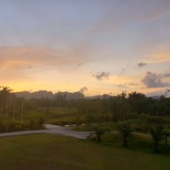บรรยากาศ Hula Hula Golf Club cafe กระบี่