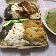 เมนูของร้าน ข้าวมันไก่ ก๋วยเตี๋ยวไก่ ส.สิงธิมาตร