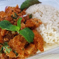 ข้าวมันไก่ตอนป้าอร ผัดกะเพรา & ยำไก่แซ่บ (ดอนเมือง) ( ดอนเมือง )