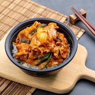 เมนูของร้าน คุ้มสึ ข้าวหน้าเนื้อ ราชเทวี