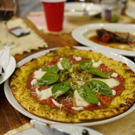 บริษัท ฟูลเฟลเวอแอนด์ริช จำกัด -