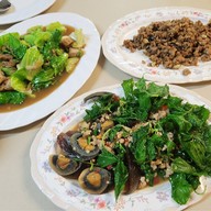 ร้านข้าวต้มบ้านเตี่ย