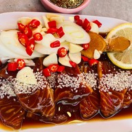 ยำดูดนิ้ว อร่อยจนต้องยกนิ้ว(ดูด)