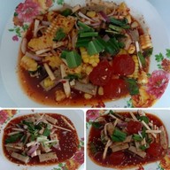 ยำยำ (yum yum)